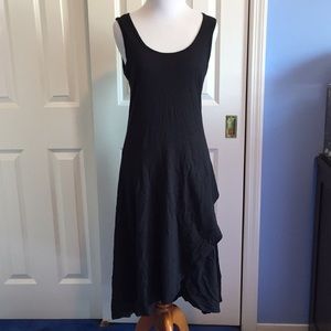 Black sleeveless dress